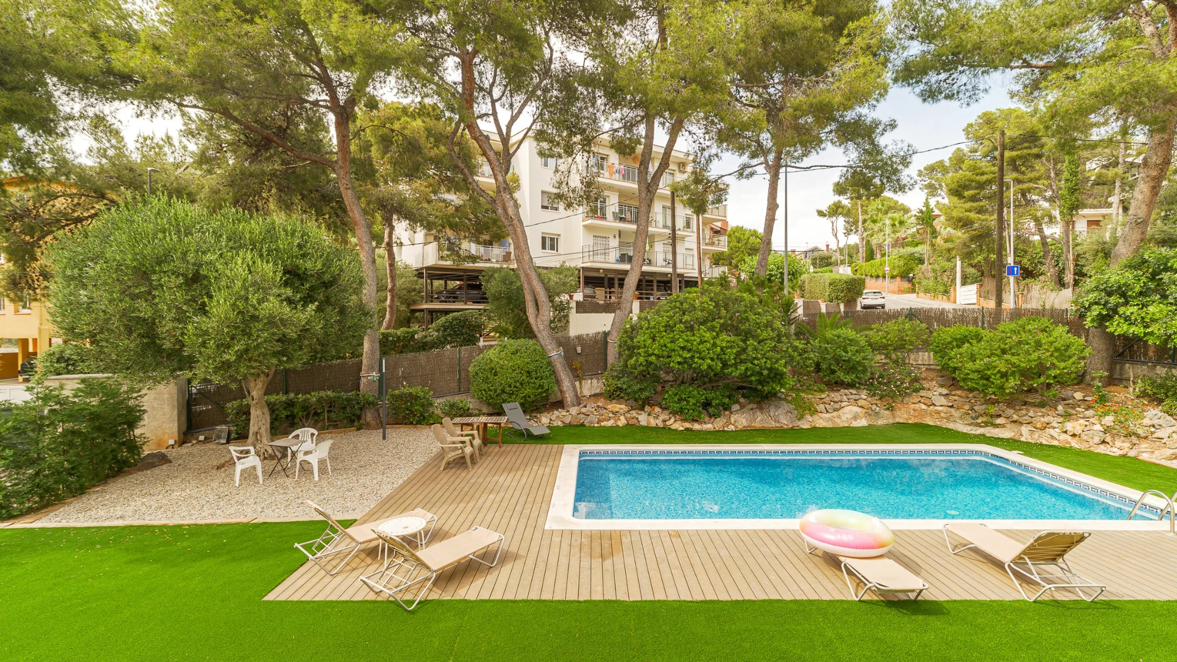 Mediterranean villa with swimming pool near Barcelona